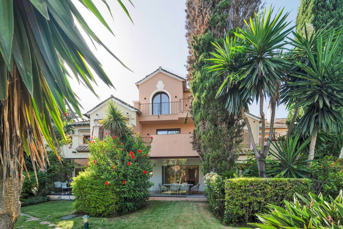 New Golden Mile, Estepona